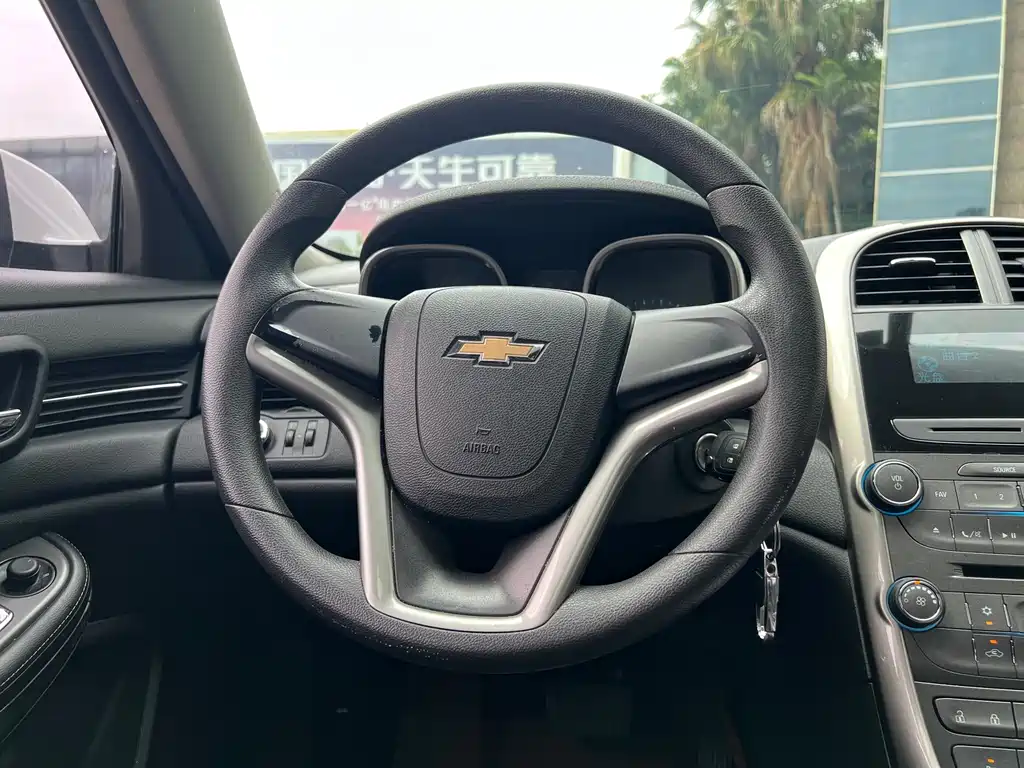 Chevrolet Malibu 2015 — фото 14