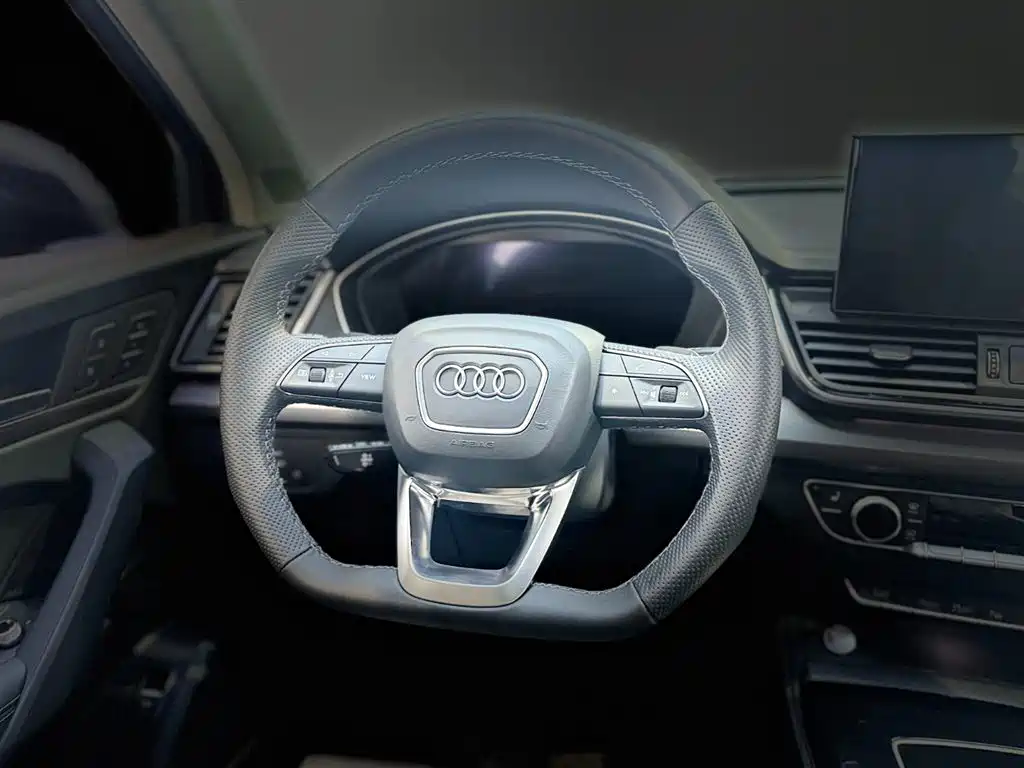 Audi Q5L 2022 — фото 13
