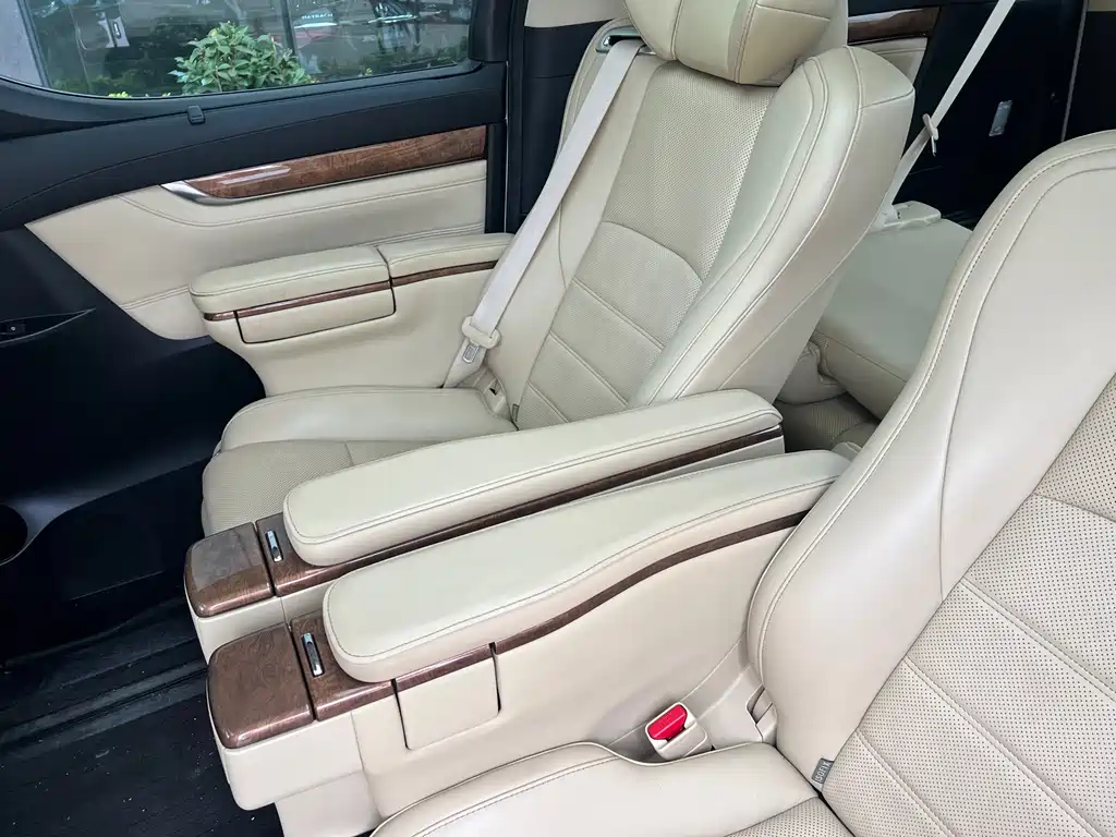 Toyota Alphard 2016 — фото 6