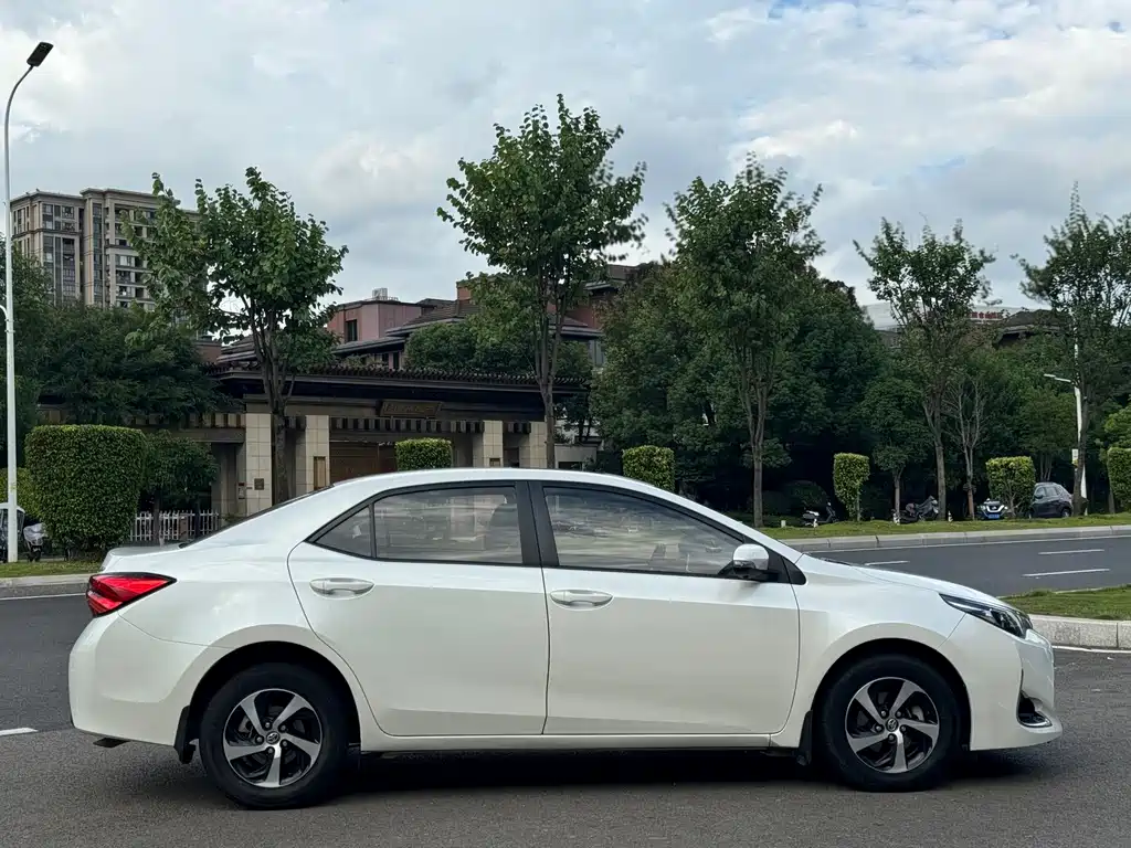 Toyota Levin 2018 — фото 14