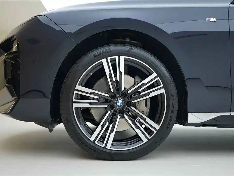 BMW 7 Series 2023 — фото 14