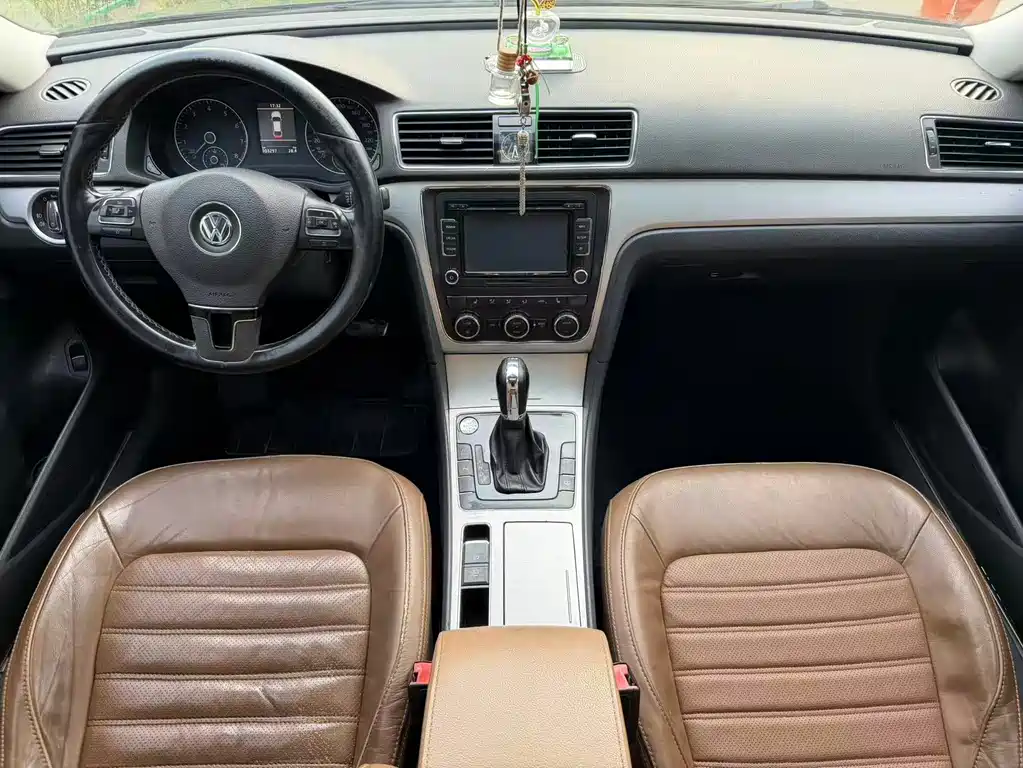 Volkswagen Passat 2015 — фото 5