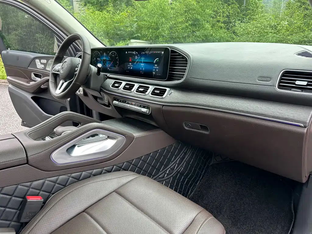 Mercedes-Benz GLE 2019 — фото 12