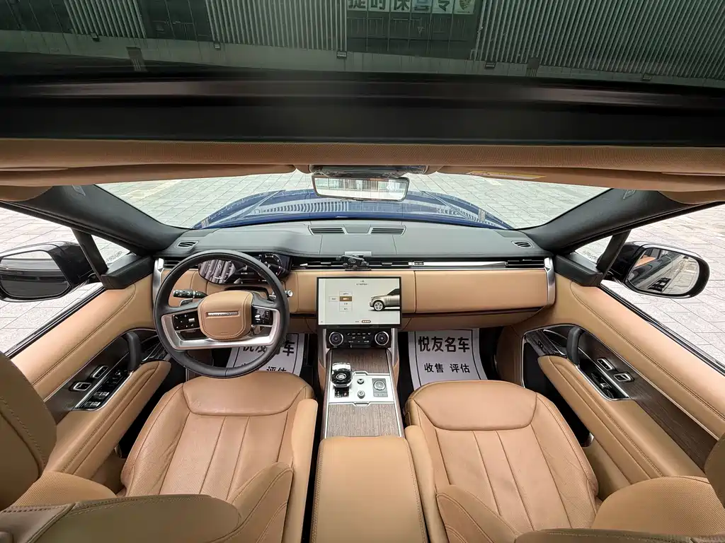 Land Rover Range Rover 2023 — фото 27