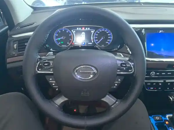 GAC Trumpchi GS8 2017