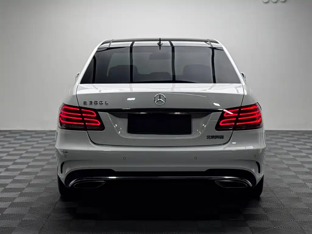 Mercedes-Benz E-Class 2014 — фото 6