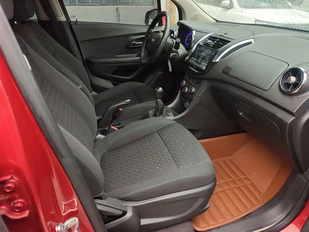 Chevrolet Trax 2015 — фото 7
