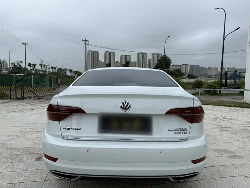 Volkswagen Sagitar 2020