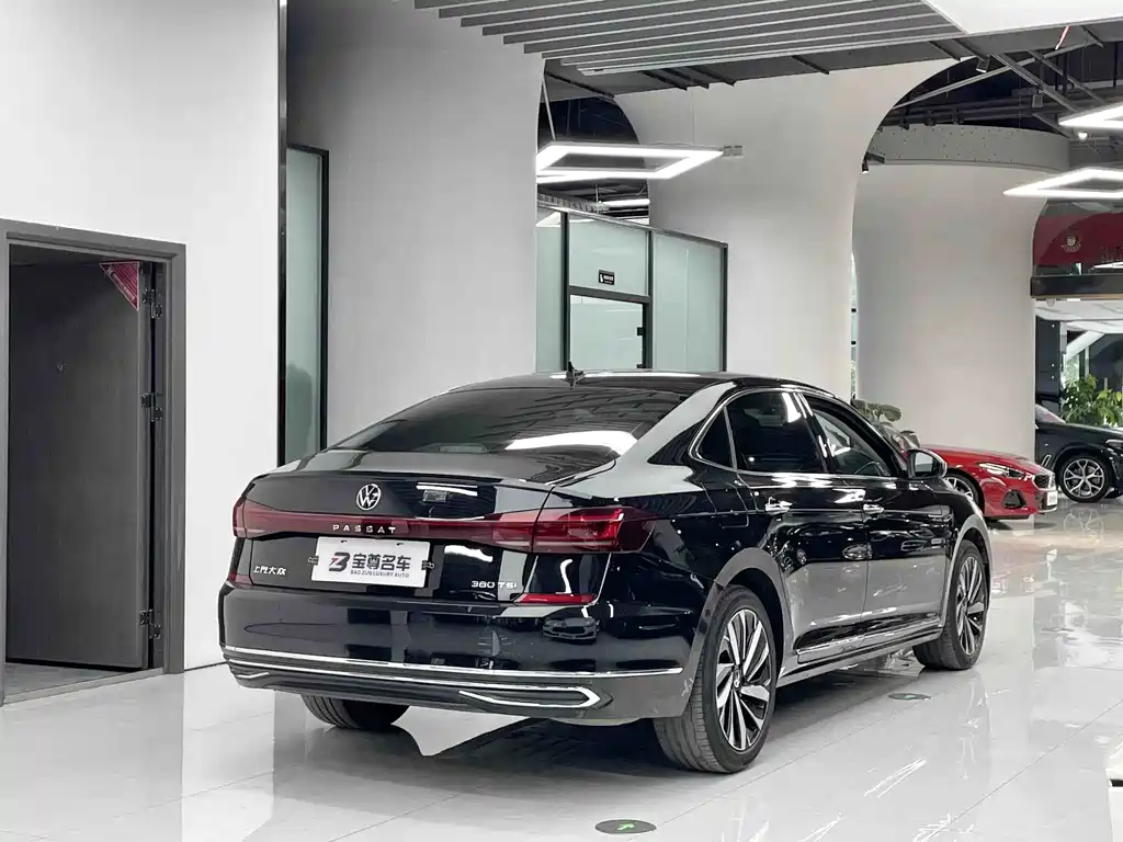 Volkswagen Passat 2024 — фото 10