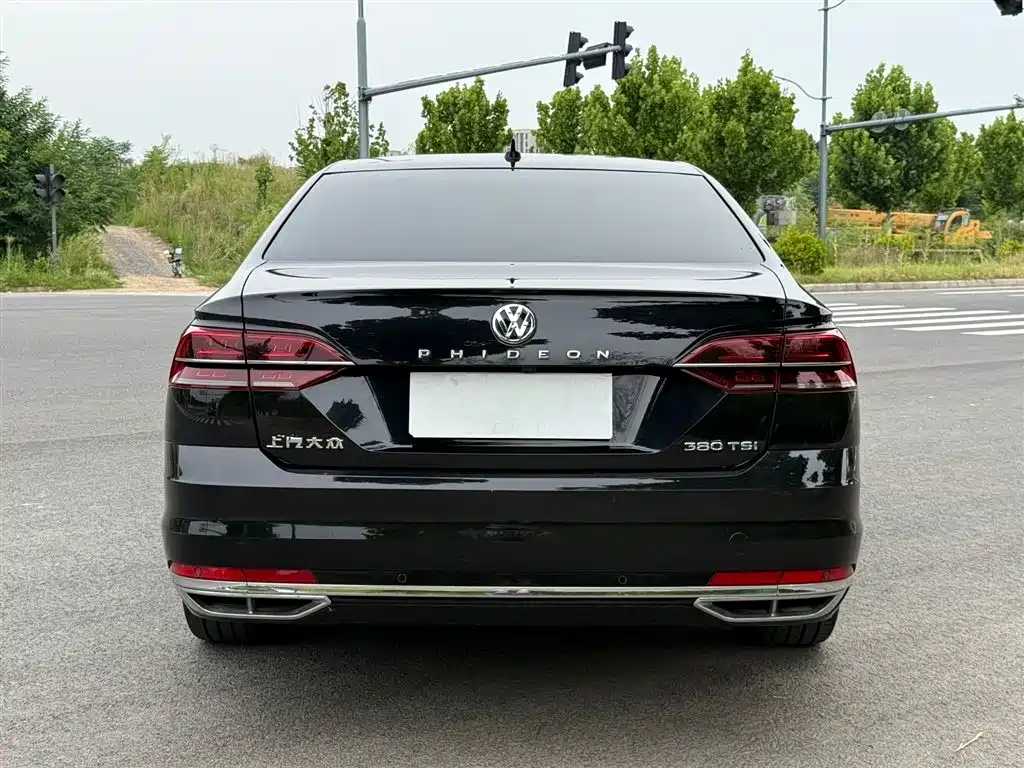 Volkswagen Phideon 2020 — фото 14