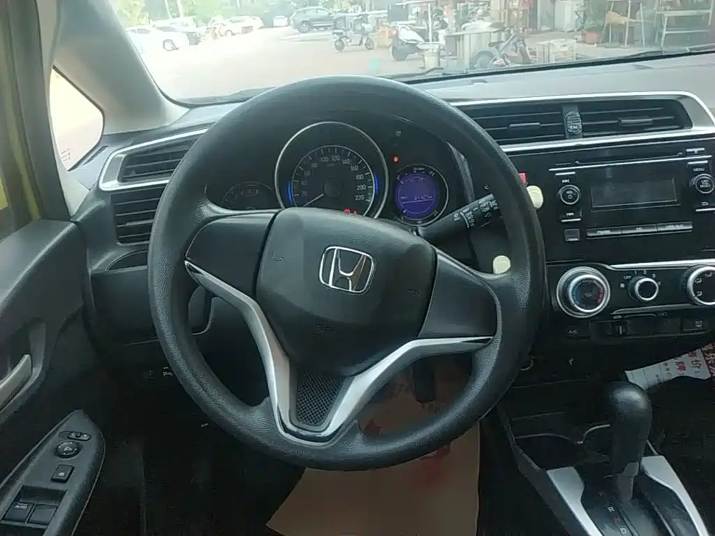 Honda Fit 2015 — фото 11