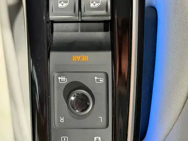 Volkswagen ID.6 2022
