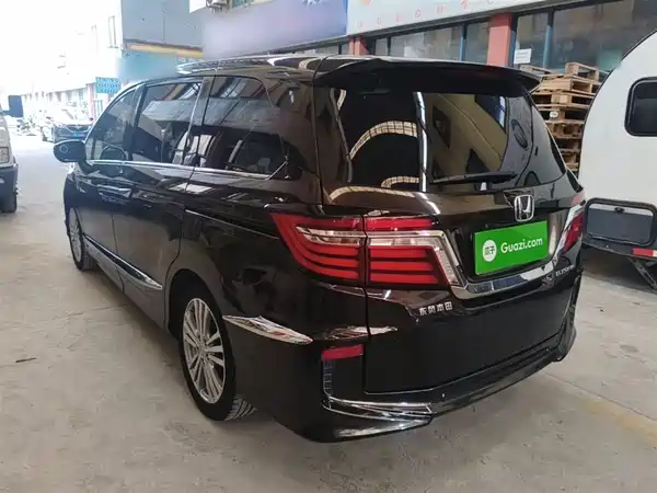 Honda Elysion 2016