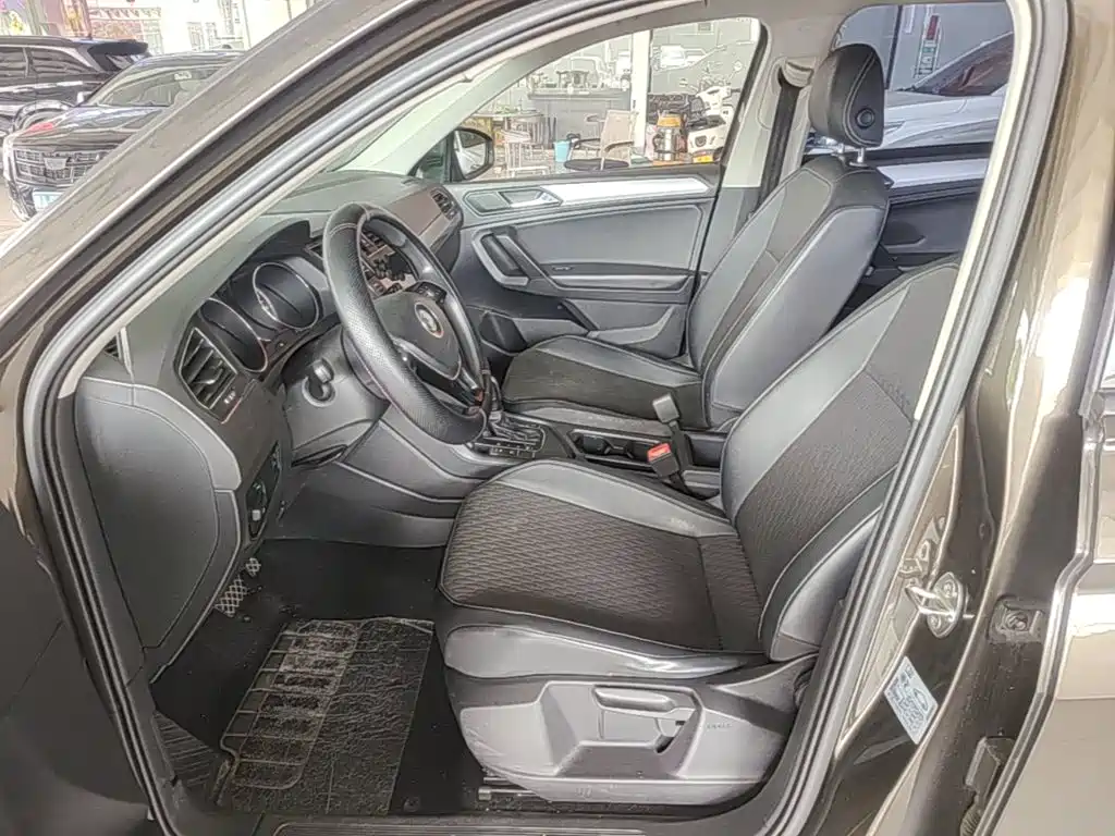 Volkswagen Tiguan L 2018 — фото 15
