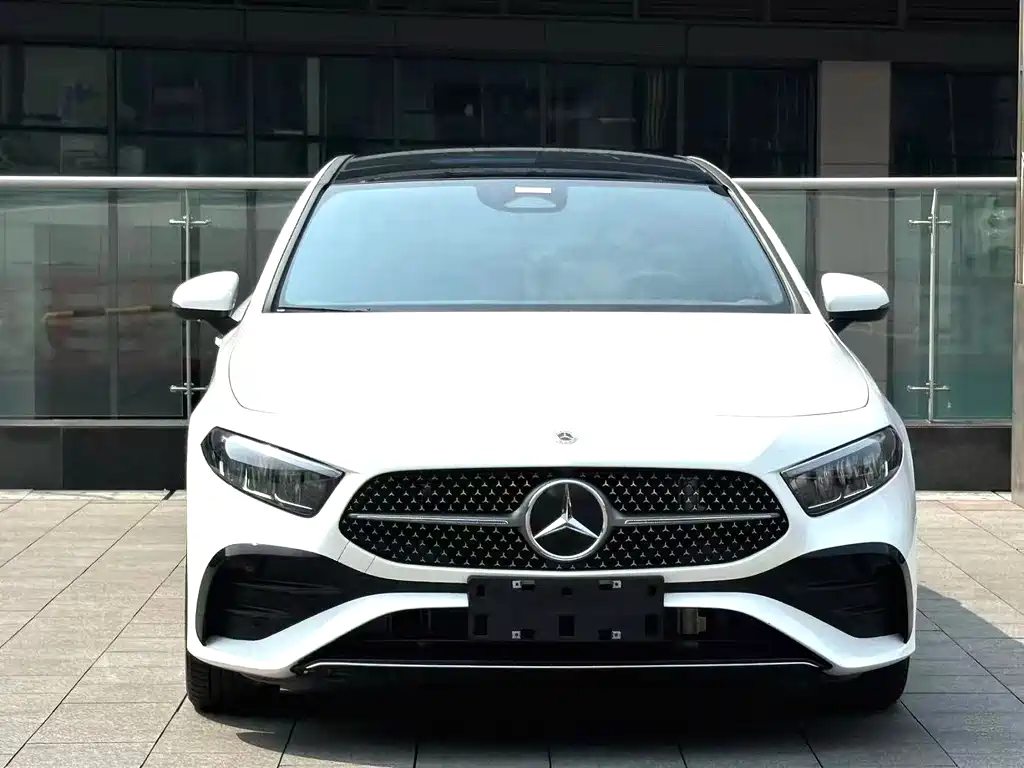 Mercedes-Benz A-Class 2023 — фото 2