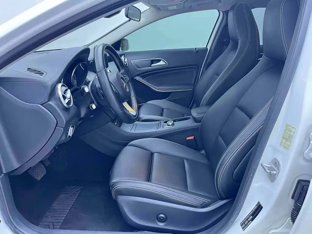 Mercedes-Benz GLA 2017 — фото 11