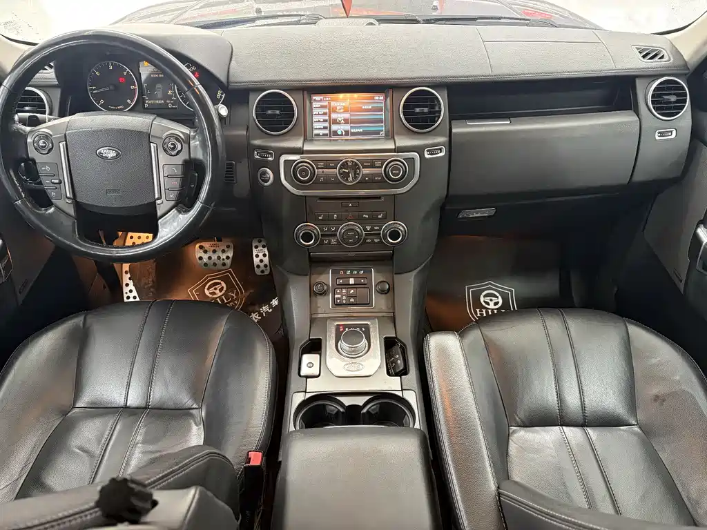 Land Rover Discovery 2015 — фото 10
