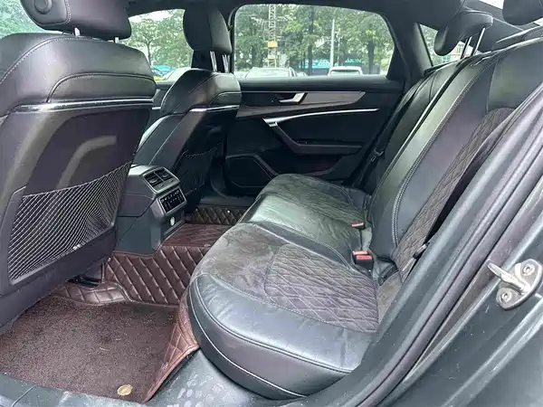 Audi A6L 2022