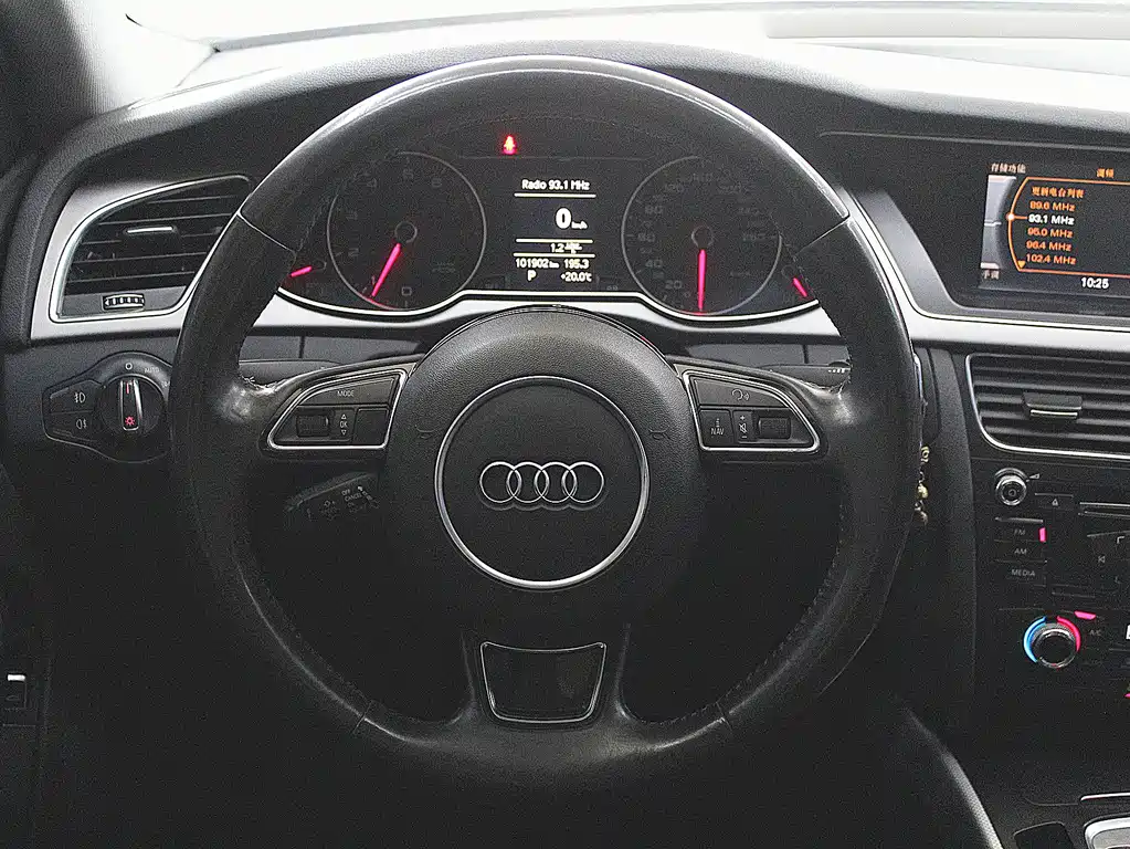 Audi A4L 2015 — фото 7