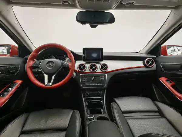 Mercedes-Benz GLA 2016