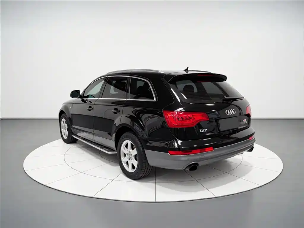 Audi Q7 2015 — фото 23