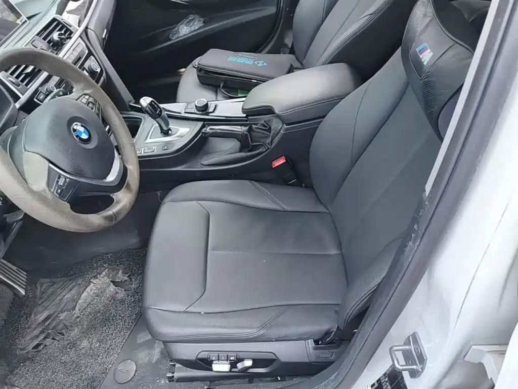 BMW 3 Series 2016 — фото 15