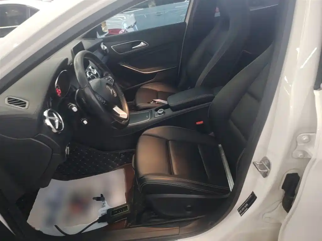 Mercedes-Benz GLA 2018 — фото 15