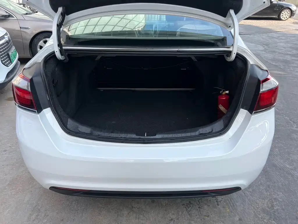 Chevrolet Cruze 2015 — фото 13