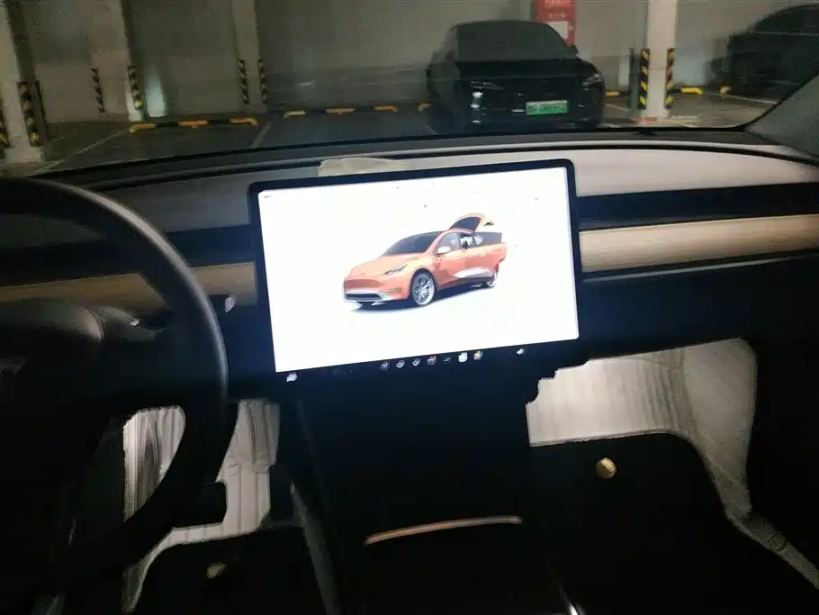 Tesla Model Y 2023 — фото 13