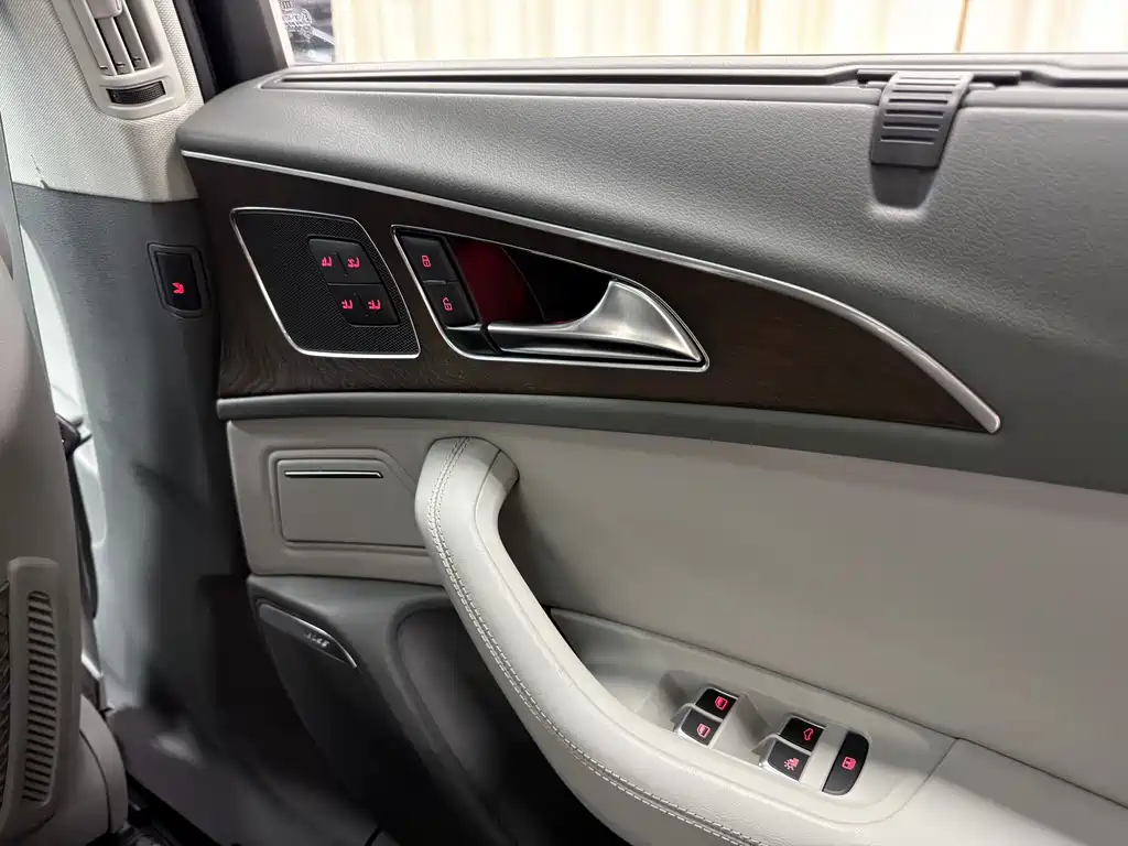 Audi A6L 2014 — фото 13
