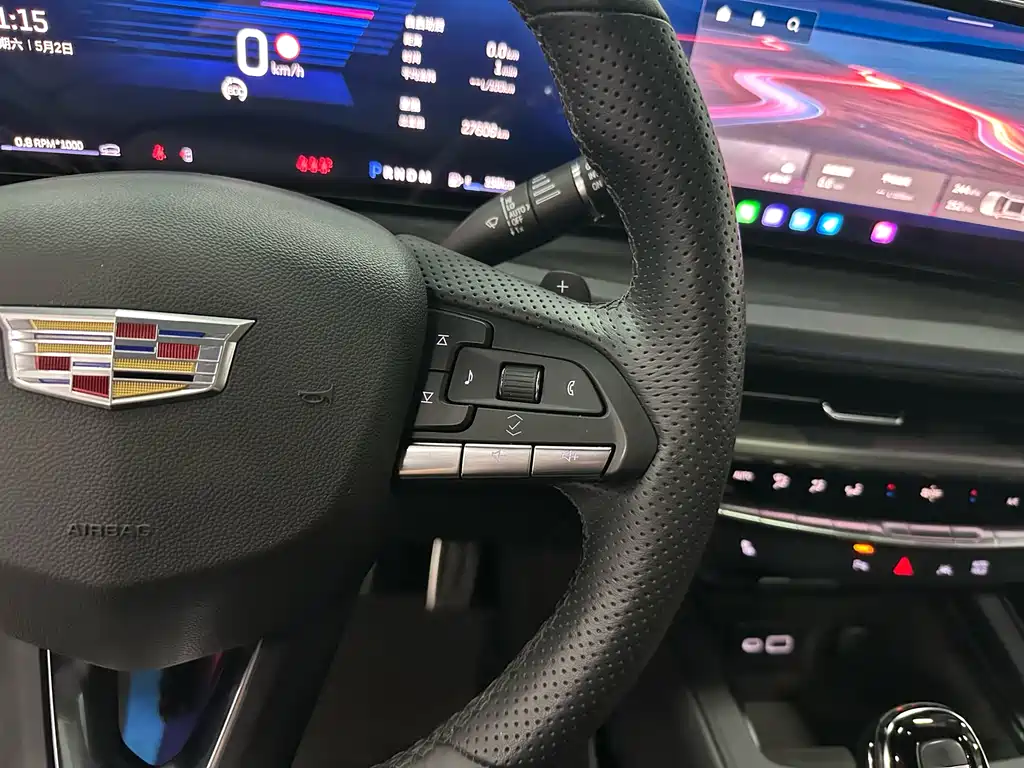 Cadillac XT4 2023 — фото 17