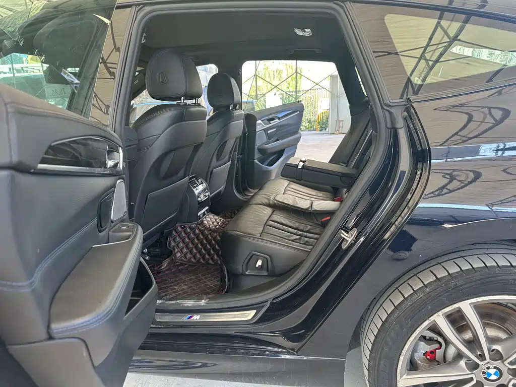 BMW 6 Series GT 2018 — фото 16