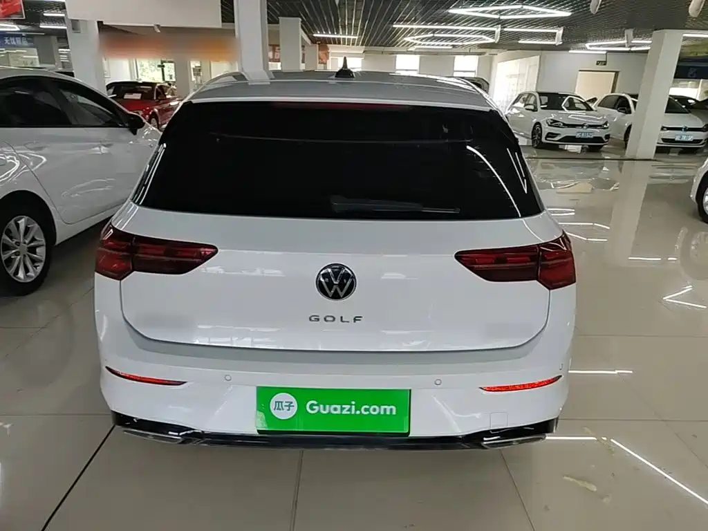 Volkswagen Golf 2021