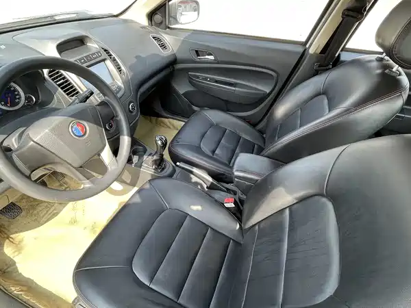 Geely King Kong 2016
