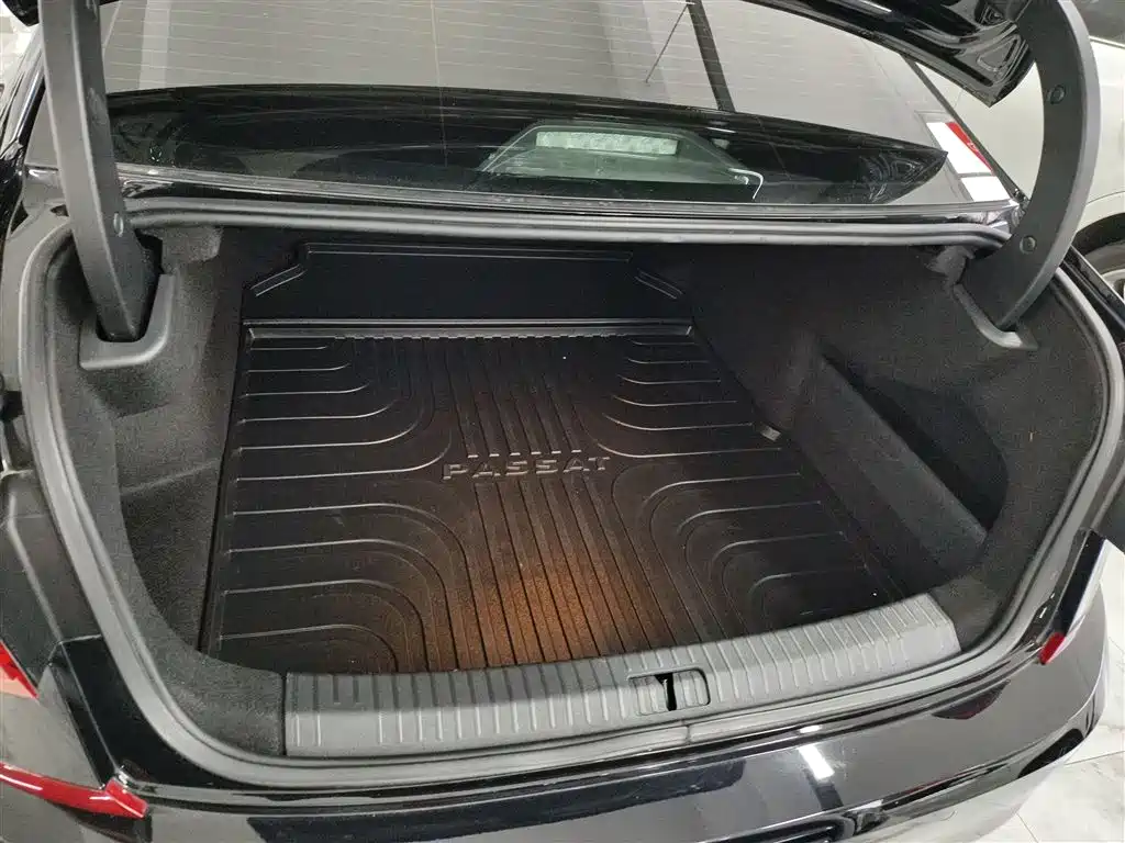 Volkswagen Passat 2023 — фото 13