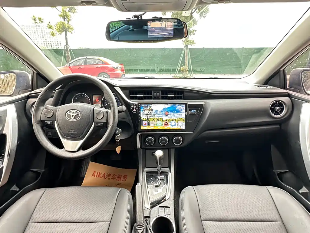 Toyota Corolla 2018 — фото 12