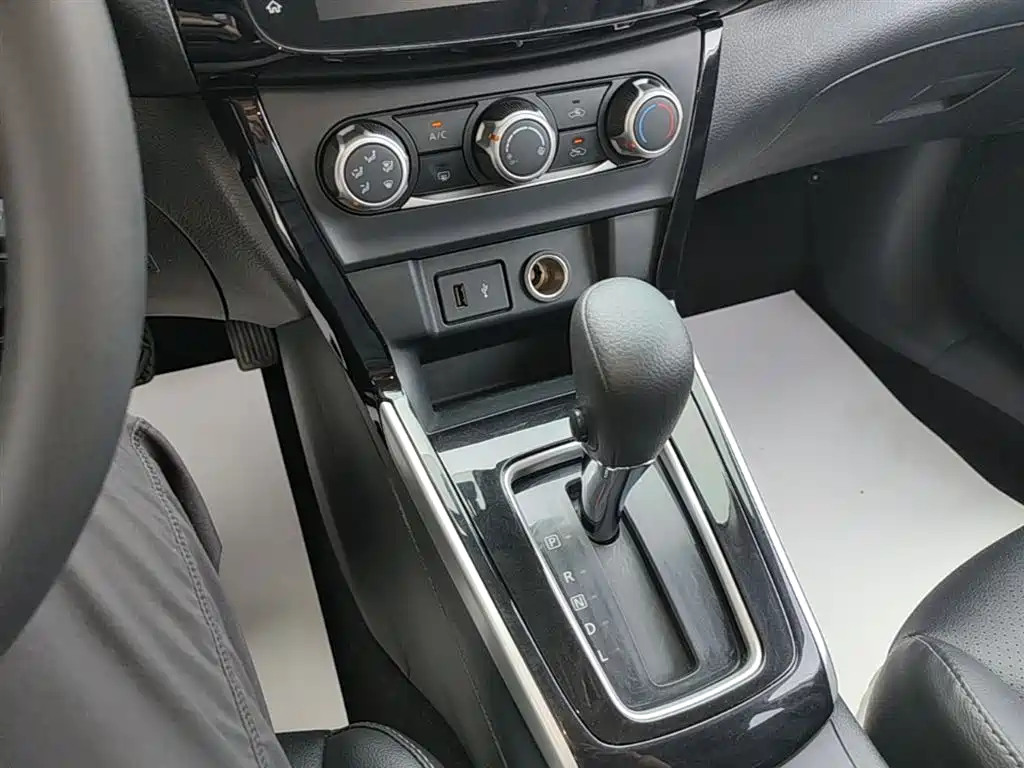 Nissan Sylphy 2020 — фото 14