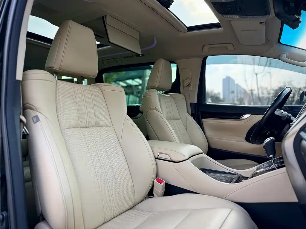 Toyota Vellfire 2020 — фото 18
