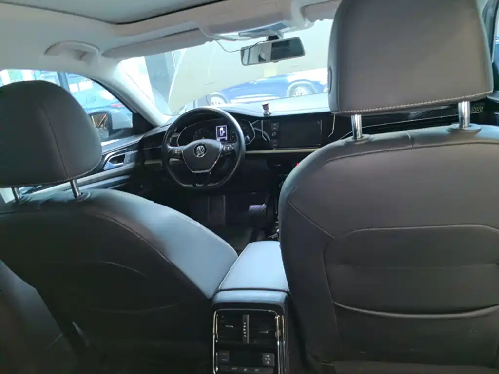 Volkswagen Passat 2019 — фото 14