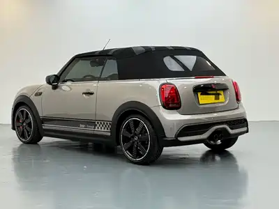 MINI MINI 2023