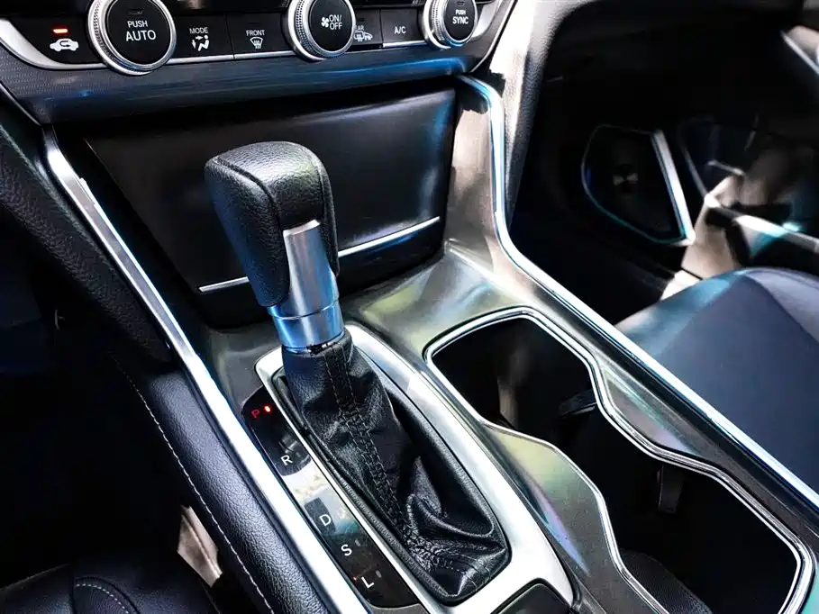 Honda Accord 2021 — фото 13