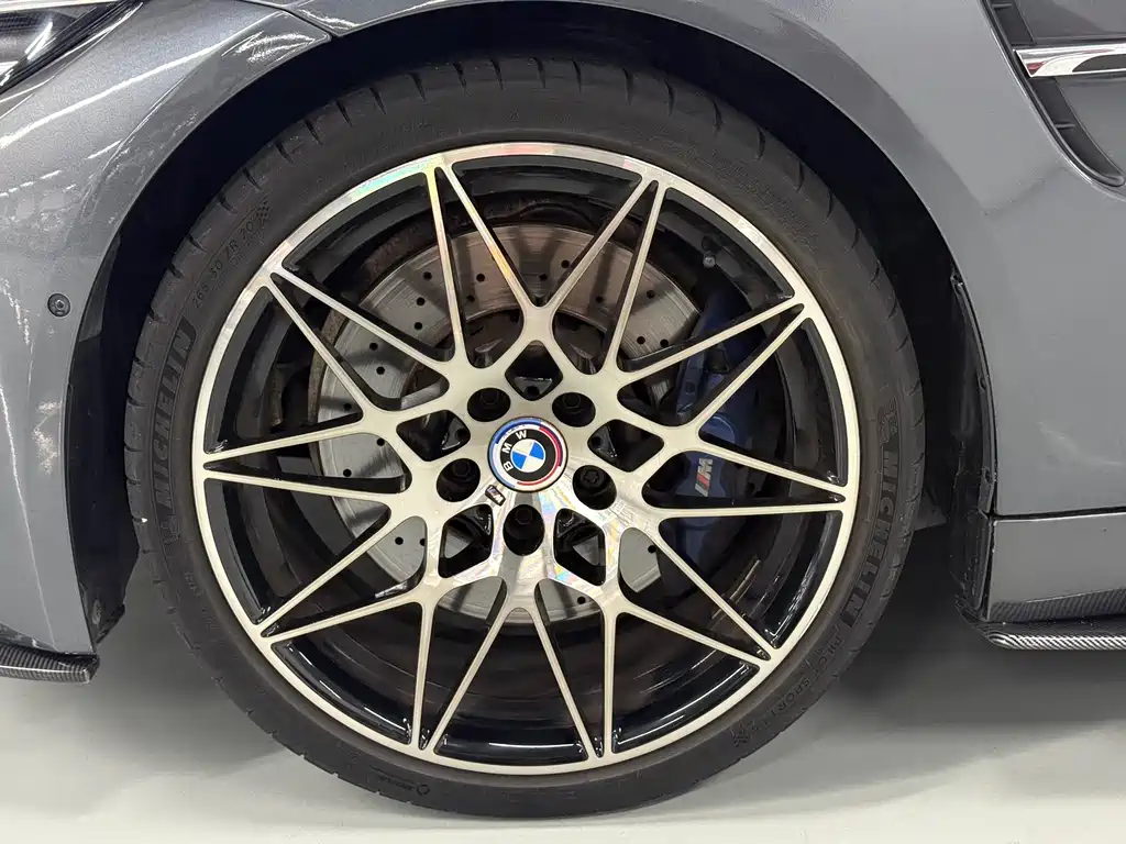 BMW M4 2018 — фото 16