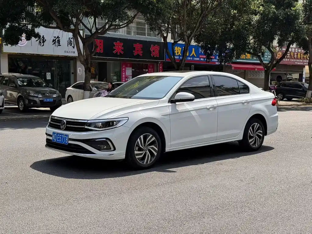 Volkswagen Bora 2023
