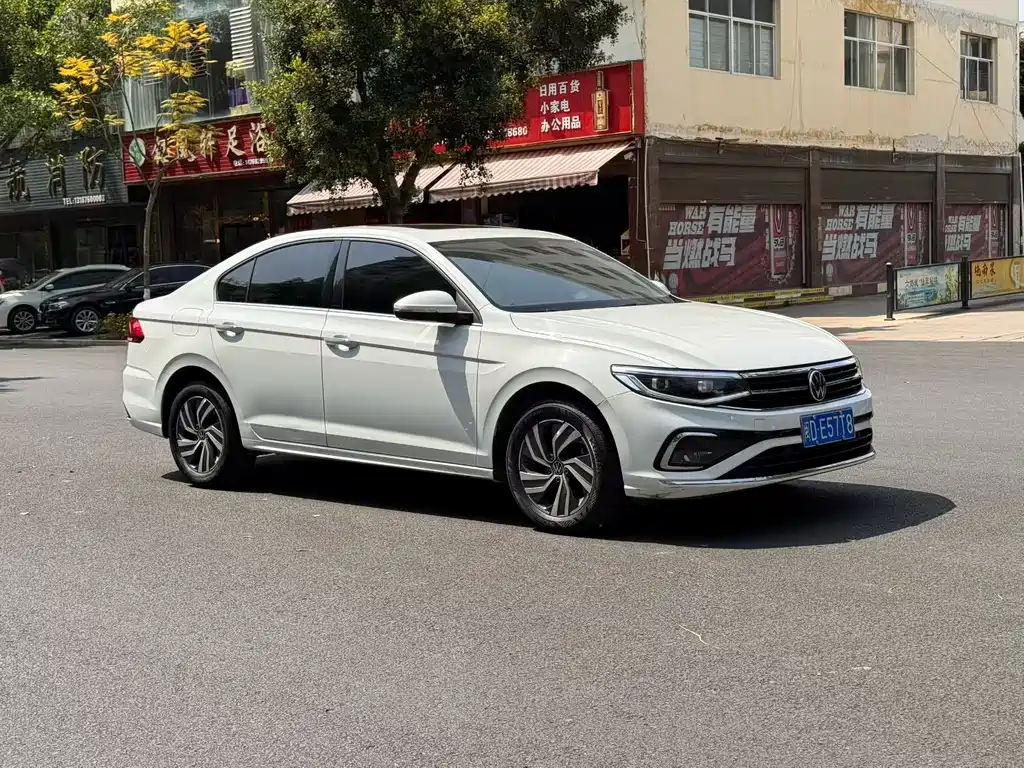 Volkswagen Bora 2023