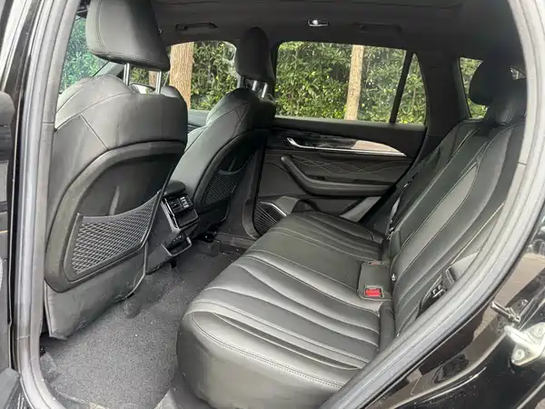 Geely Xingyue L 2024