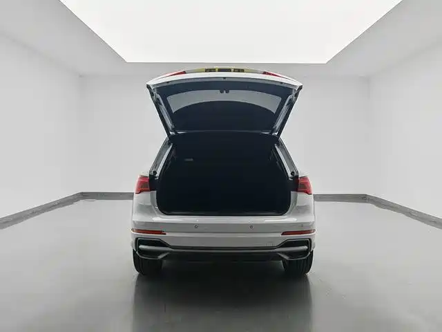 Audi Q3 2020 — фото 17