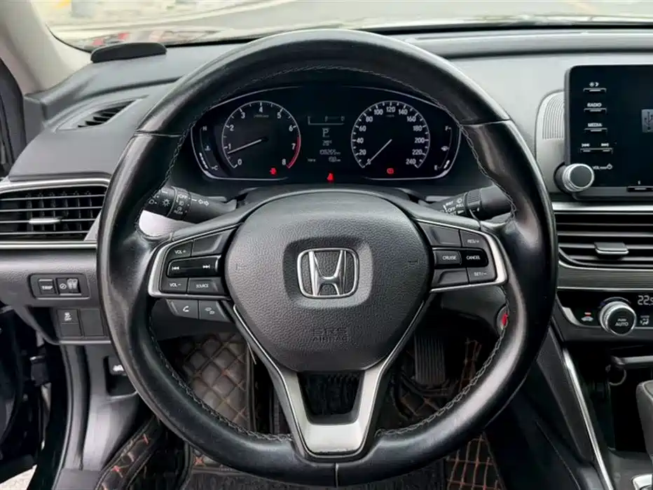 Honda Accord 2019 — фото 9