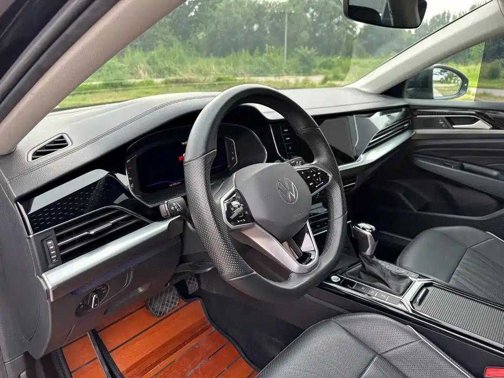 Volkswagen Passat 2024 — фото 13