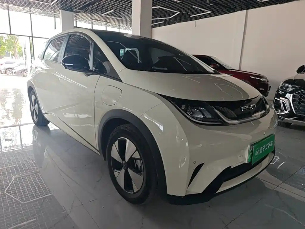 BYD Dolphin 2023