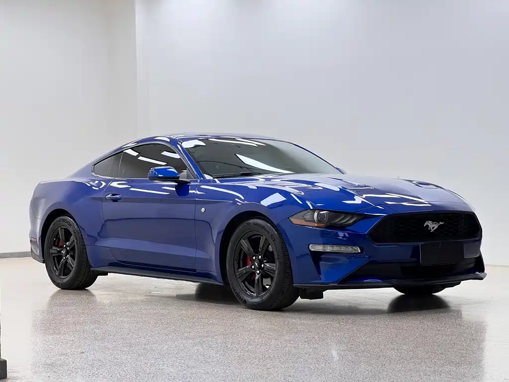 Ford Mustang 2020 — фото 3